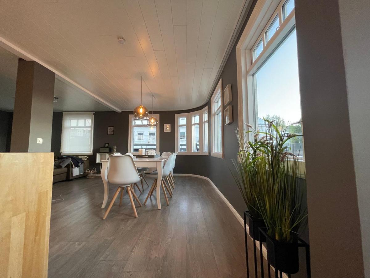 Lovely Penthouse Downtown With 3 Bedrooms Akureyri Eksteriør billede