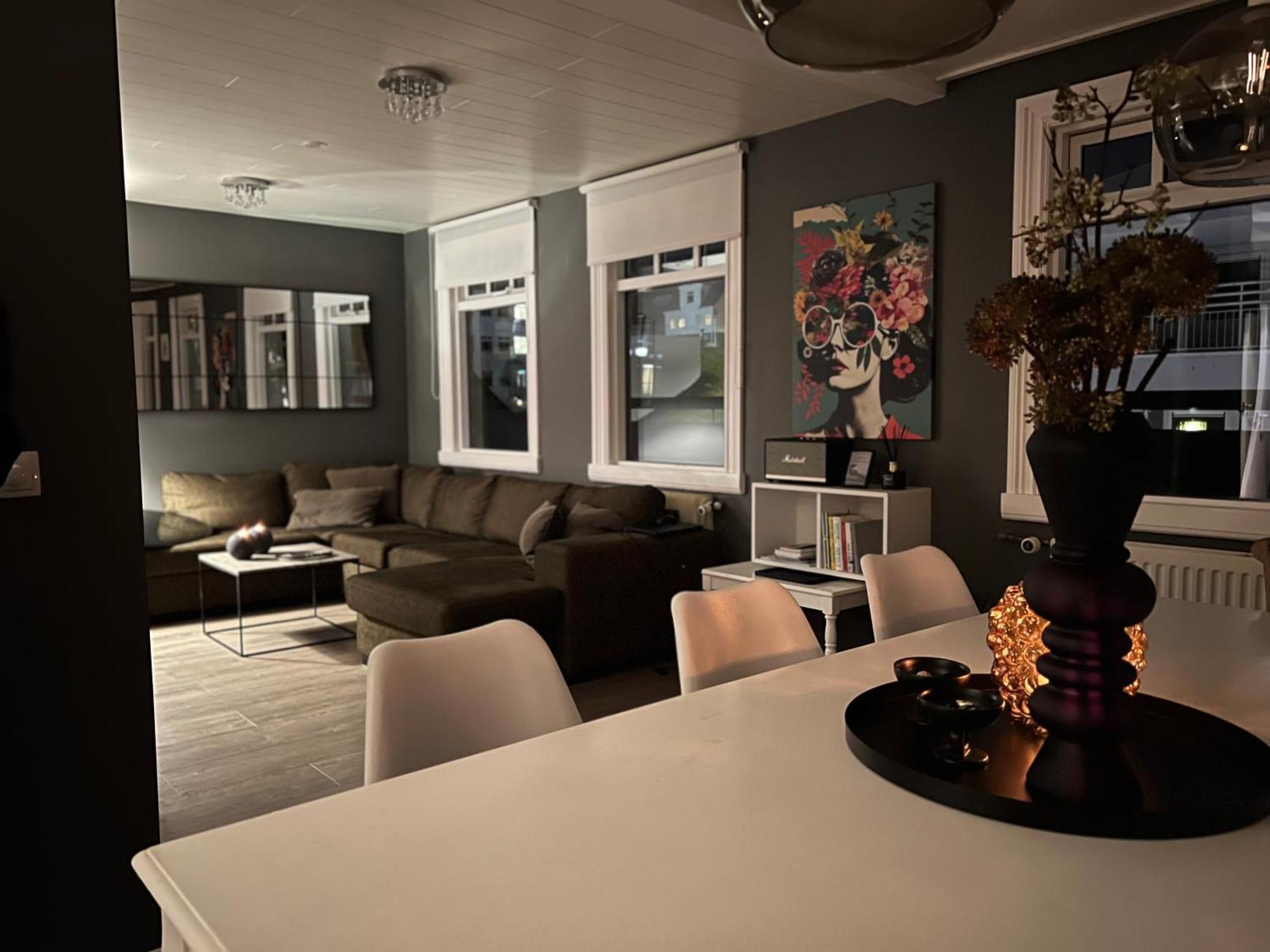 Lovely Penthouse Downtown With 3 Bedrooms Akureyri Eksteriør billede